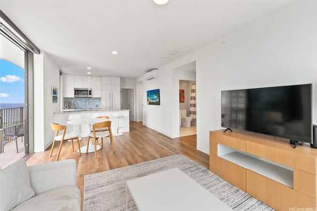 987 Queen Street 2514, Honolulu, HI 96814