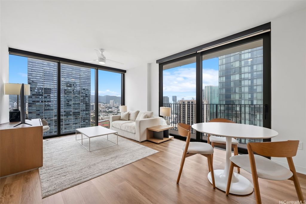 987 Queen Street 2514, Honolulu, HI 96814