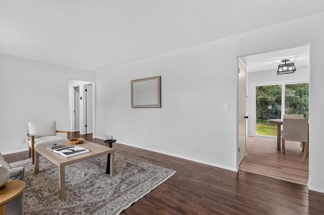 1211 Sunnyside Drive, Farmington, MN 55024