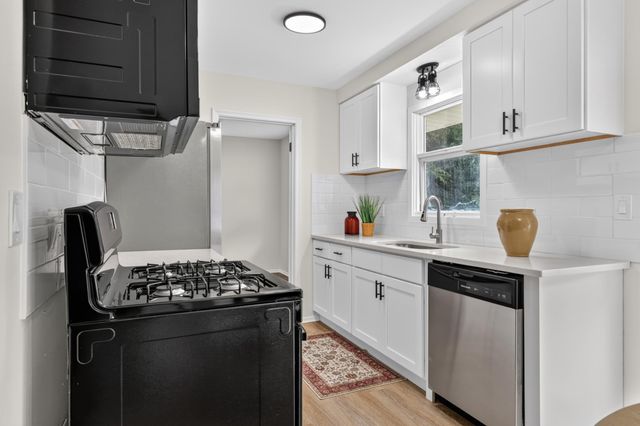 1211 Sunnyside Drive, Farmington, MN 55024