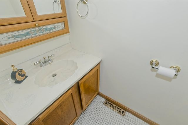 1430 Russell Rd 19, Westfield, MA 01085