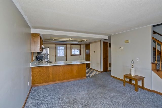 1430 Russell Rd 19, Westfield, MA 01085