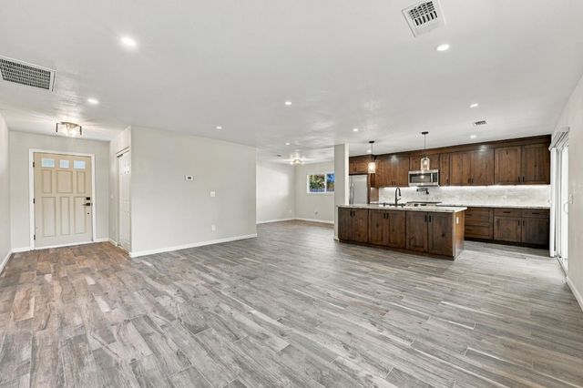 8300 Conover Dr, Citrus Heights, CA 95610