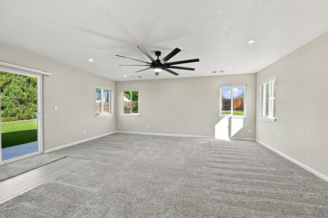 8300 Conover Dr, Citrus Heights, CA 95610