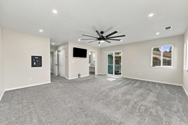 8300 Conover Dr, Citrus Heights, CA 95610