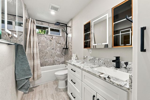 8300 Conover Dr, Citrus Heights, CA 95610