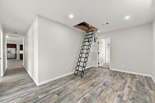 8300 Conover Dr, Citrus Heights, CA 95610
