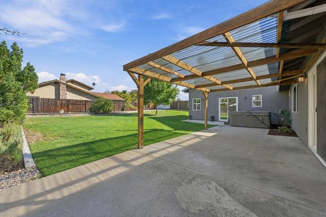 8300 Conover Dr, Citrus Heights, CA 95610
