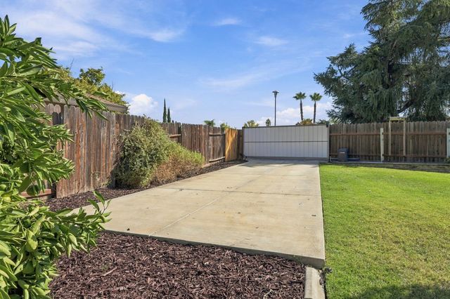 8300 Conover Dr, Citrus Heights, CA 95610