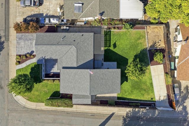 8300 Conover Dr, Citrus Heights, CA 95610