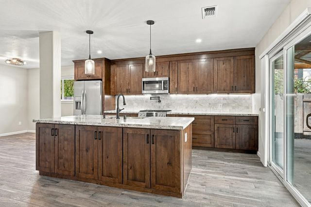 8300 Conover Dr, Citrus Heights, CA 95610