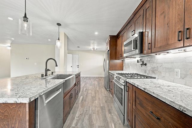 8300 Conover Dr, Citrus Heights, CA 95610