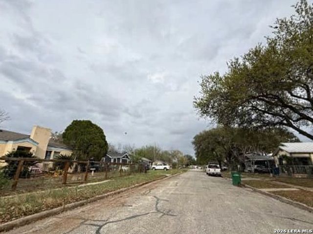 1915 Hicks Ave, San Antonio, TX 78210