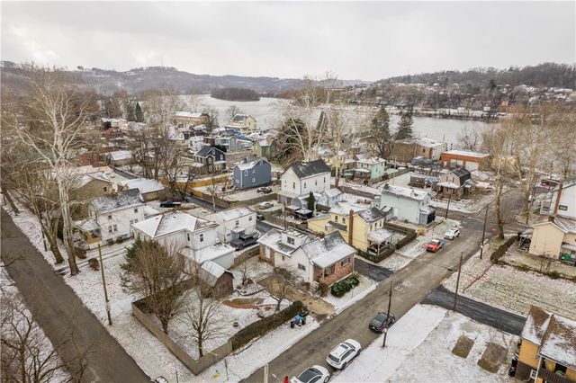 212 Fairview Avenue, Verona, PA 15147