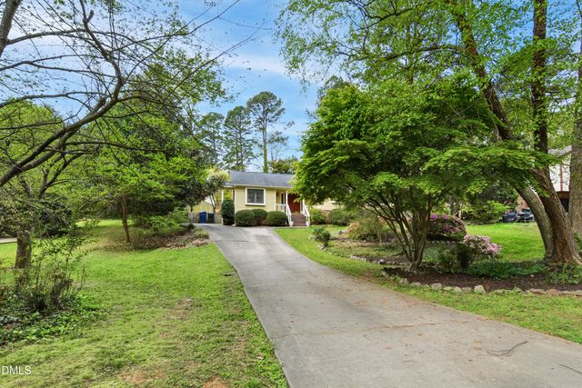 5609 Groomsbridge Court, Raleigh, NC 27612