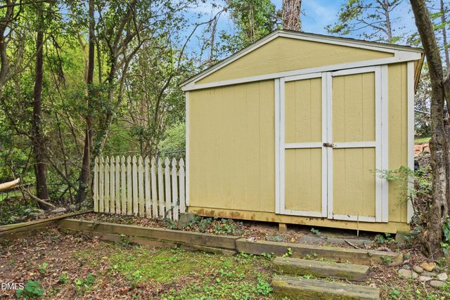 5609 Groomsbridge Court, Raleigh, NC 27612