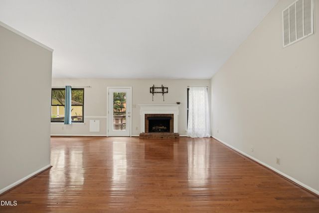 5609 Groomsbridge Court, Raleigh, NC 27612