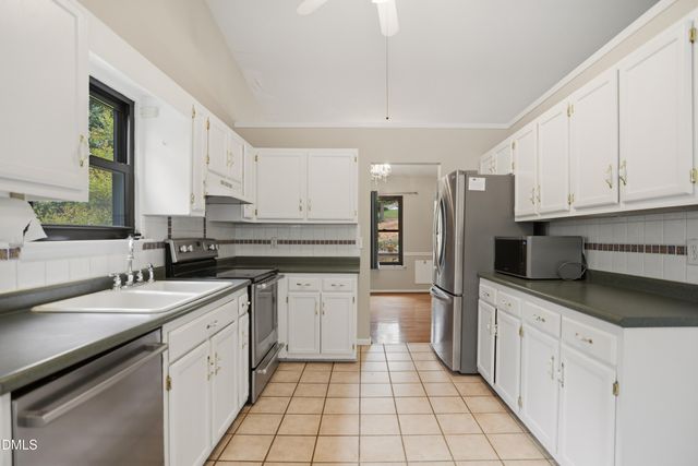 5609 Groomsbridge Court, Raleigh, NC 27612