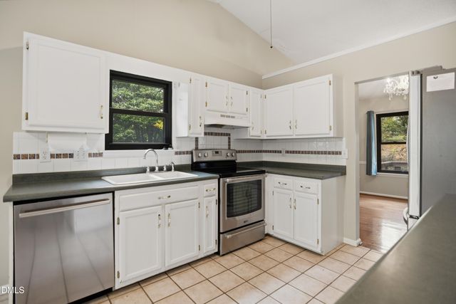 5609 Groomsbridge Court, Raleigh, NC 27612