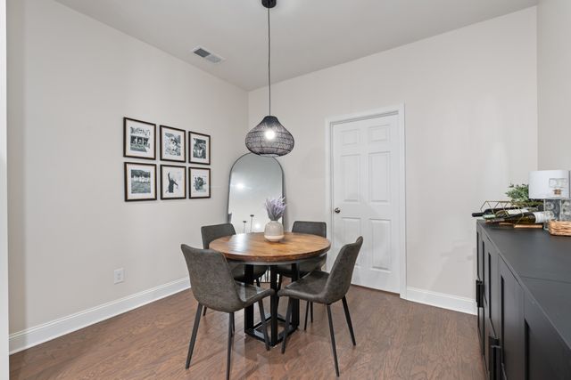 202 Grandstand Blvd, Gallatin, TN 37066