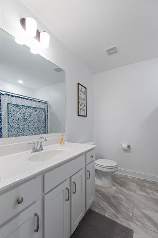 202 Grandstand Blvd, Gallatin, TN 37066