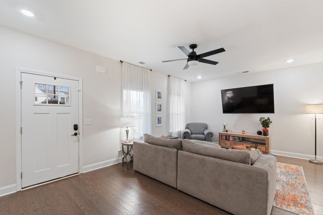 202 Grandstand Blvd, Gallatin, TN 37066