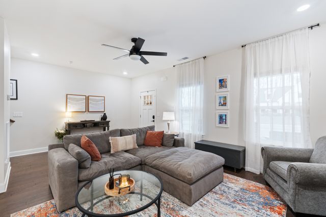 202 Grandstand Blvd, Gallatin, TN 37066