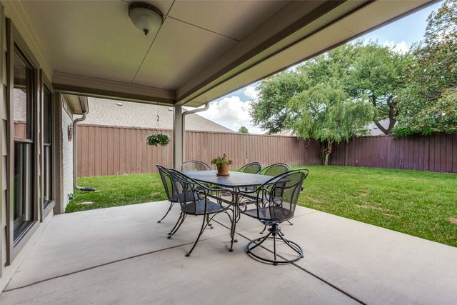 237 Woodcrest Drive, Richardson, TX 75080