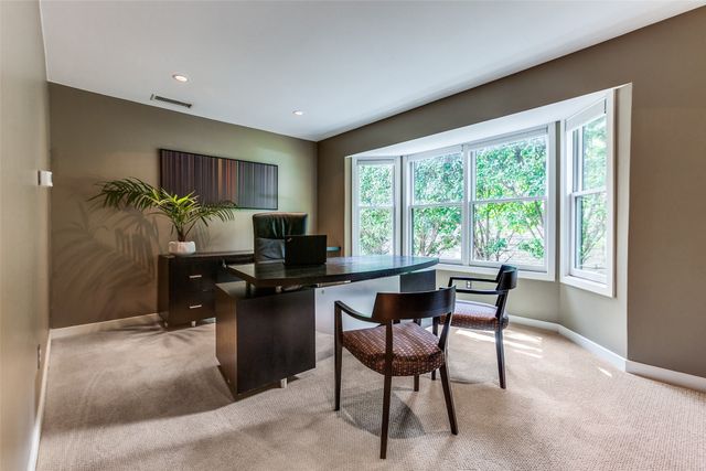 237 Woodcrest Drive, Richardson, TX 75080