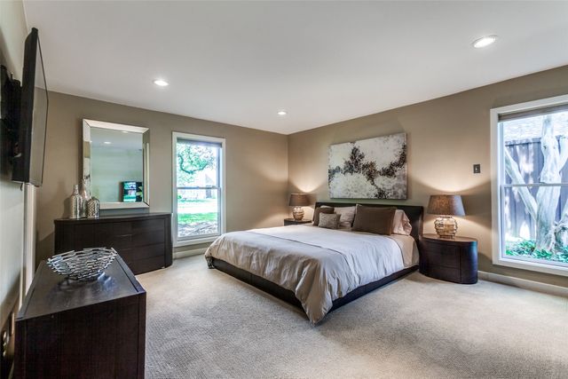 237 Woodcrest Drive, Richardson, TX 75080