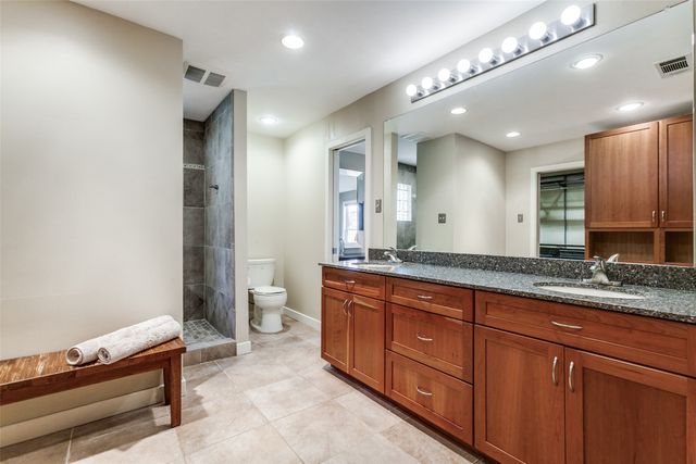 237 Woodcrest Drive, Richardson, TX 75080