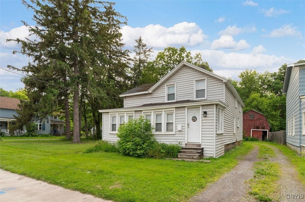 16 Meadow Street, Kirkland, NY 13323