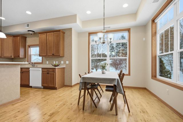 1256 County Road D E 104, Maplewood, MN 55109