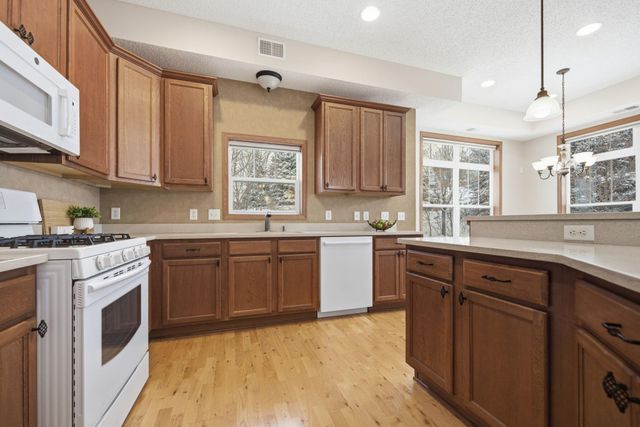 1256 County Road D E 104, Maplewood, MN 55109