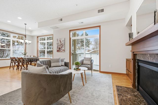 1256 County Road D E 104, Maplewood, MN 55109