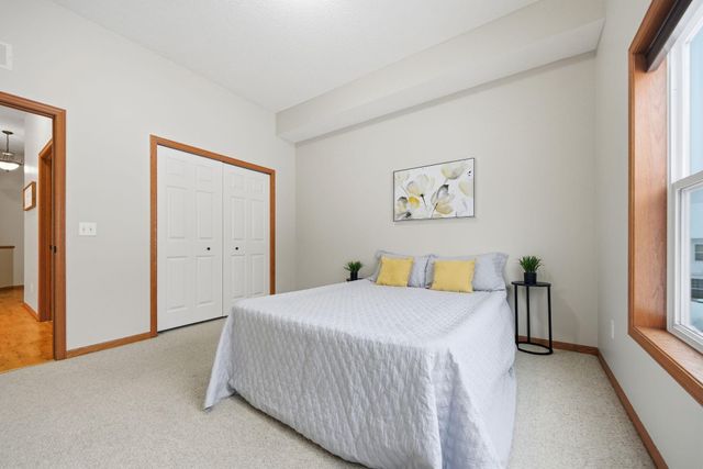 1256 County Road D E 104, Maplewood, MN 55109