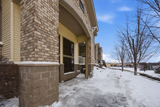 1256 County Road D E 104, Maplewood, MN 55109