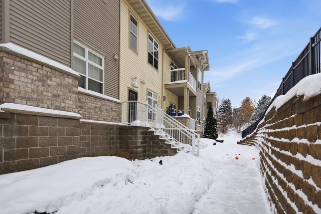 1256 County Road D E 104, Maplewood, MN 55109