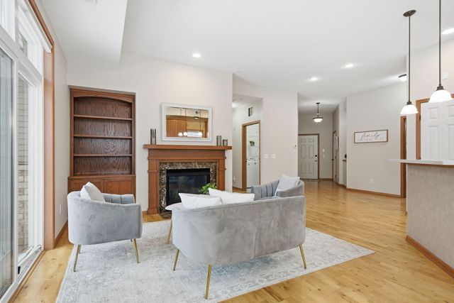 1256 County Road D E 104, Maplewood, MN 55109