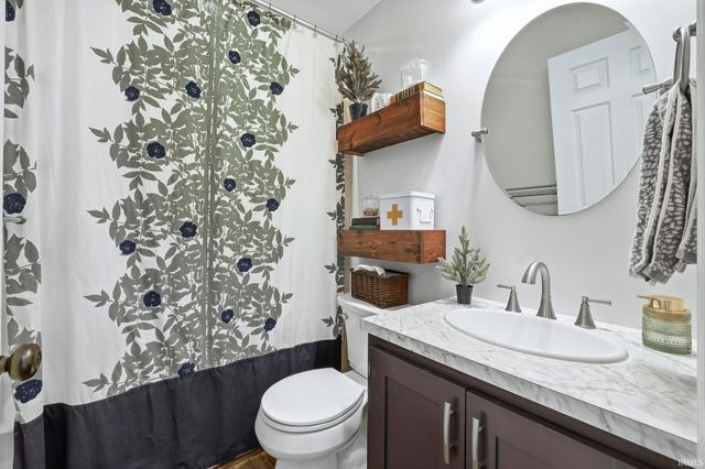 10510 Walnut Street, Leo, IN 46765