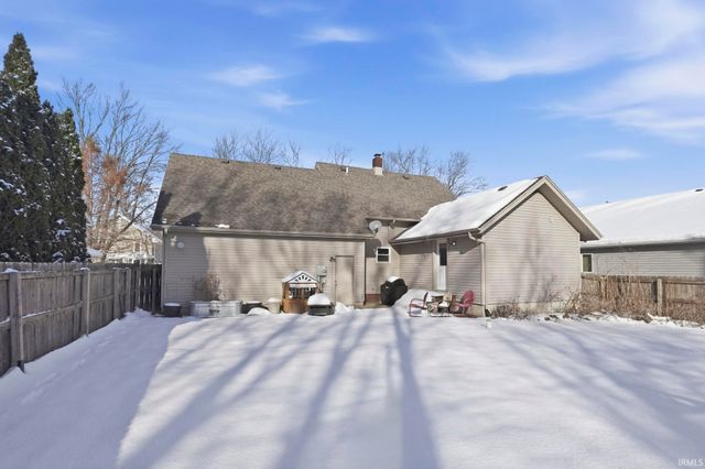 10510 Walnut Street, Leo, IN 46765