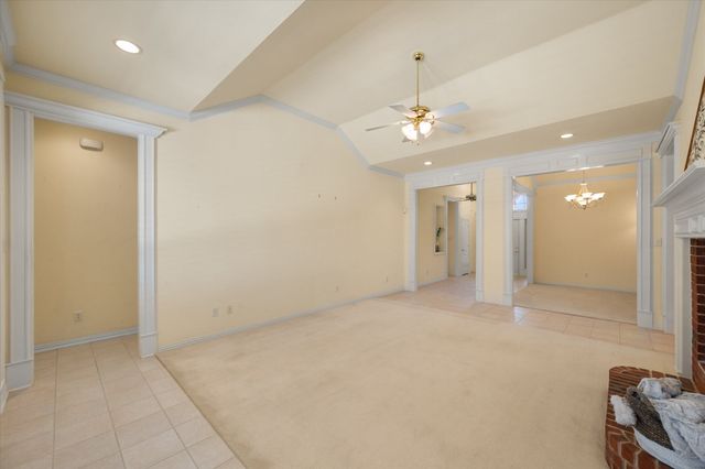 1013 Brook Arbor Drive, Mansfield, TX 76063