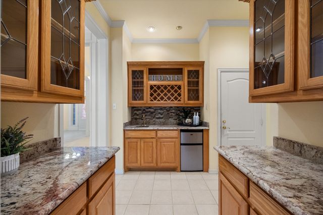 1013 Brook Arbor Drive, Mansfield, TX 76063