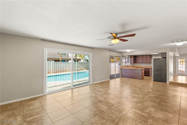 325 Esquina Drive, Henderson, NV 89014