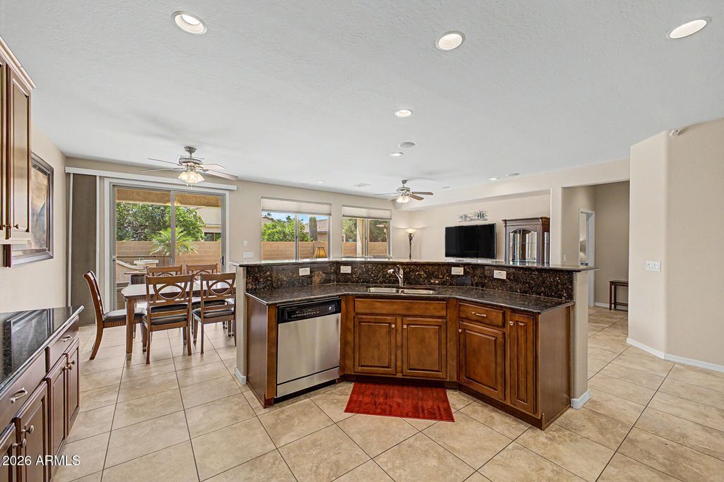 Image 14 of property listing at 7835 W DISCOVERY Way, Florence, AZ 85132