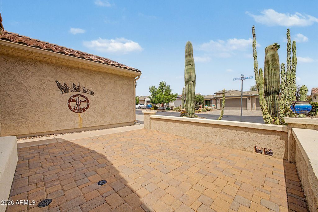 Image 5 of property listing at 7835 W DISCOVERY Way, Florence, AZ 85132