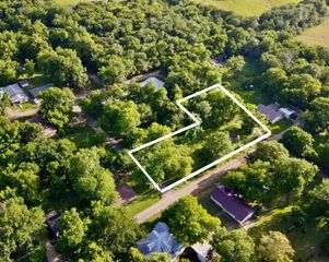 202 Elm Street, Roxton, TX 75477