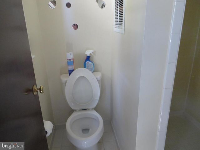 1405 DADE LN, Alexandria, VA 22308