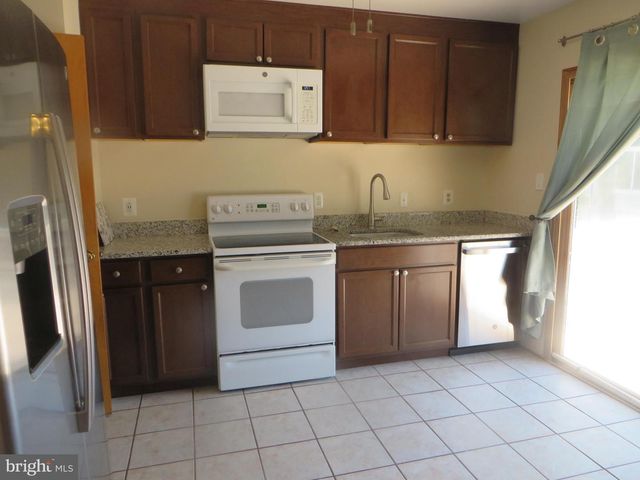 1405 DADE LN, Alexandria, VA 22308