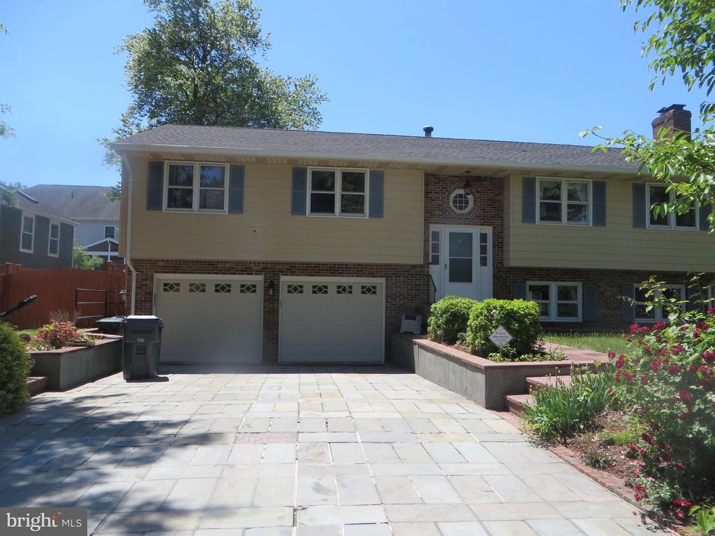 1405 DADE LN, Alexandria, VA 22308